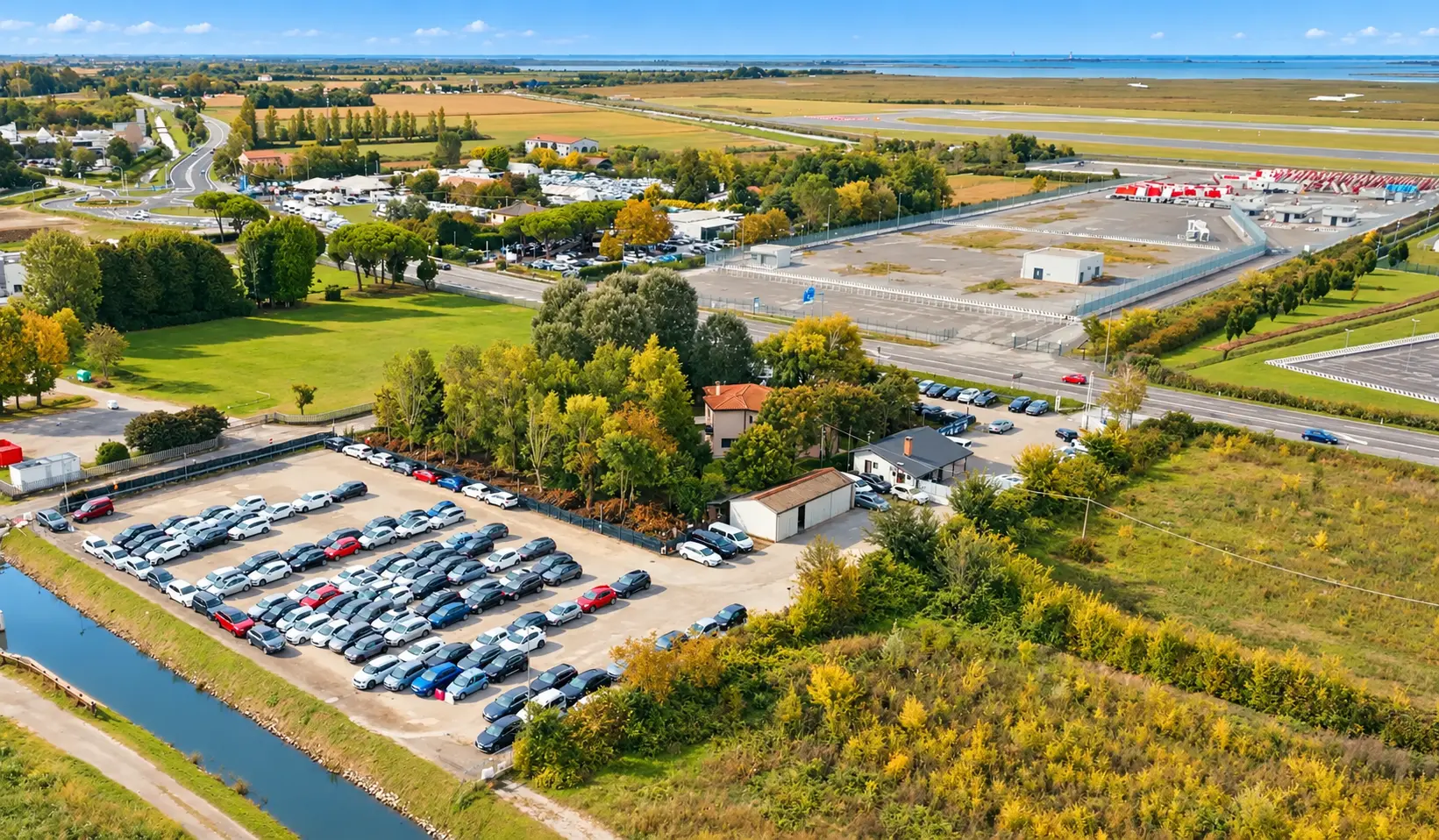 Parkplatz im Freien